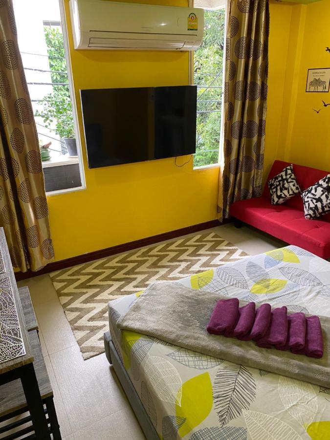 Interpartie Hotel (Adults Only) Bangkok Kültér fotó