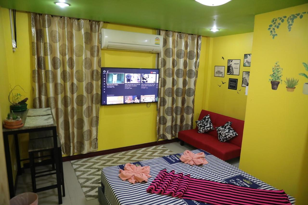 Interpartie Hotel (Adults Only) Bangkok Kültér fotó
