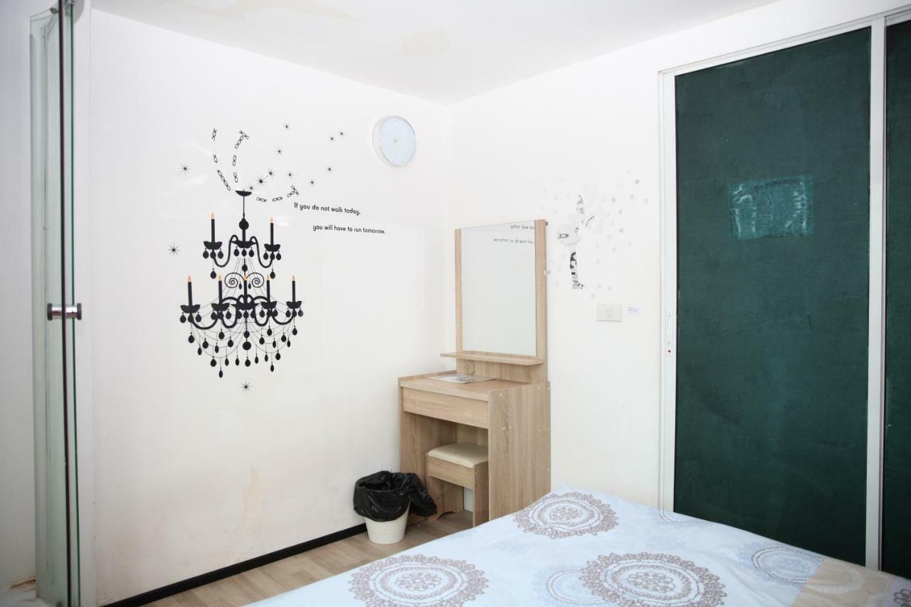 Interpartie Hotel (Adults Only) Bangkok Kültér fotó