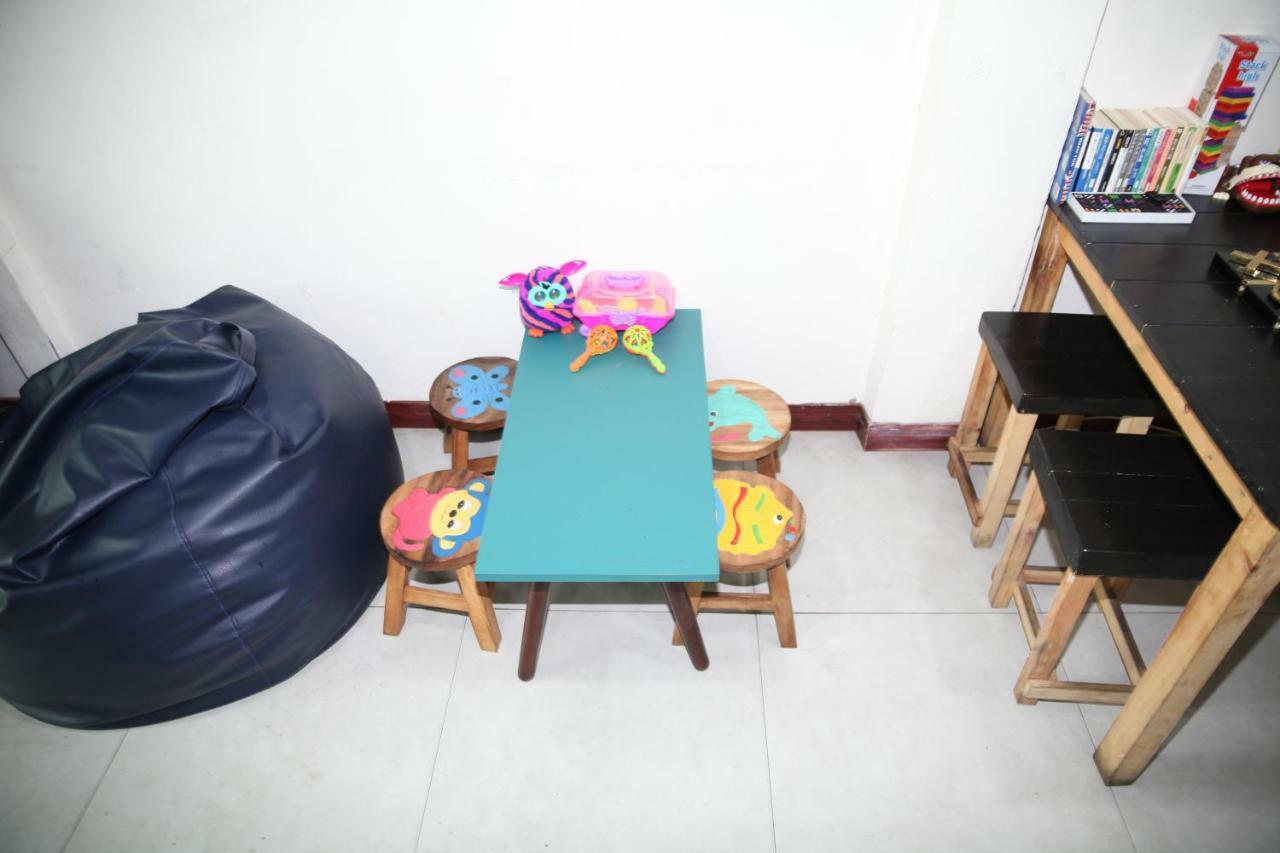 Interpartie Hotel (Adults Only) Bangkok Kültér fotó